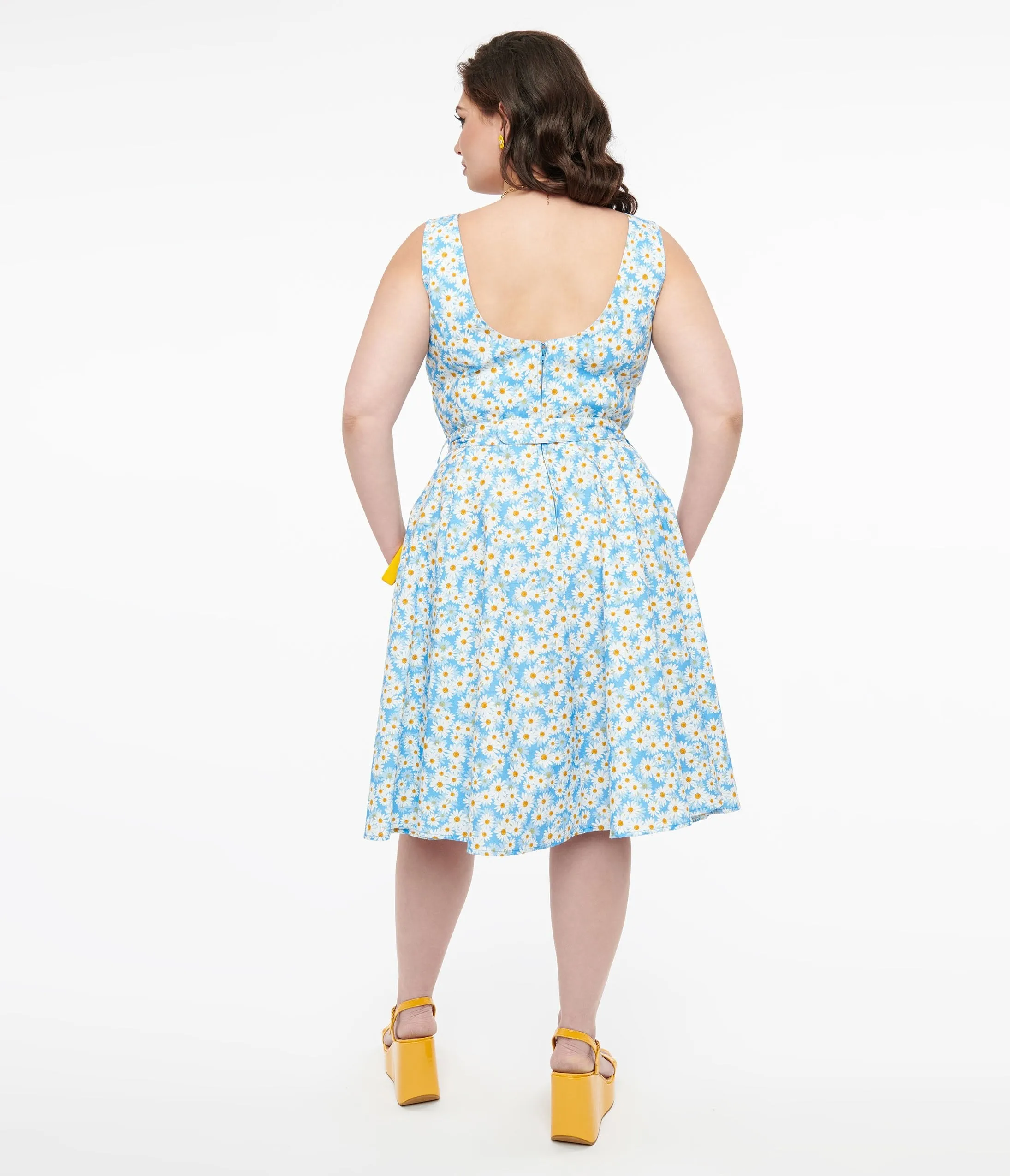 Plus Size 1950s Blue & Daisy Print Cotton Selda Swing Dress