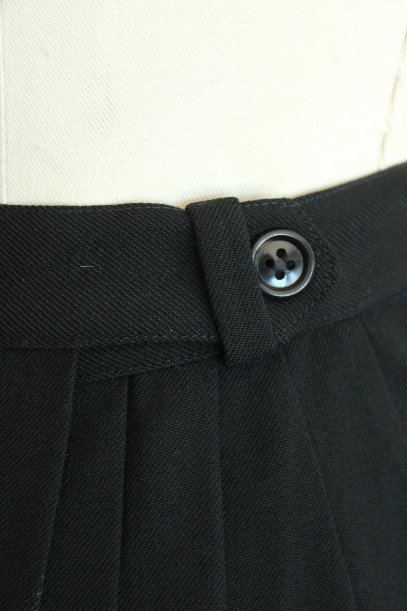 Vintage 1990s Evan Picone Black Wool Skirt